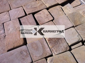Plitka-iz-obozhzhennogo-krasnogo-peschanika-galtovannaya2